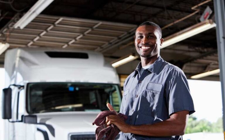 Truck mechanic jobs in Canada with visa sponsorship